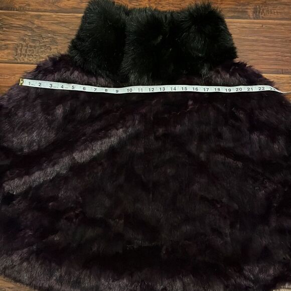 Terry Lewis Faux Fur Purple Black Collar Area Pullover Poncho Event - Picture 6 of 13